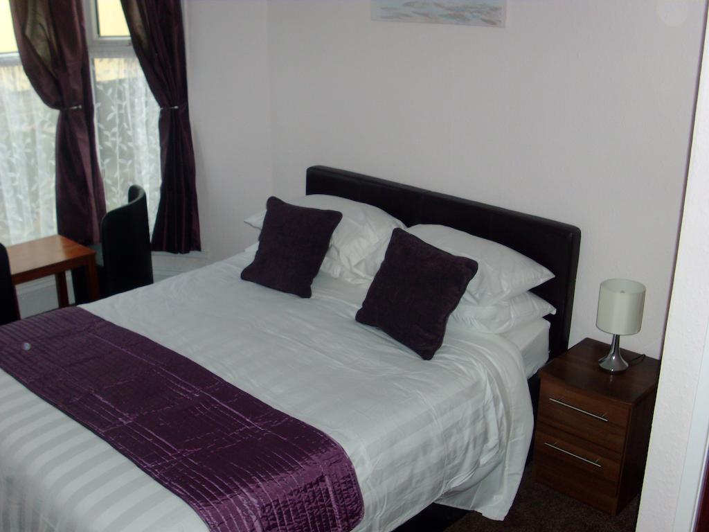 Lockinbar Holiday Apartments Tenby Zimmer foto
