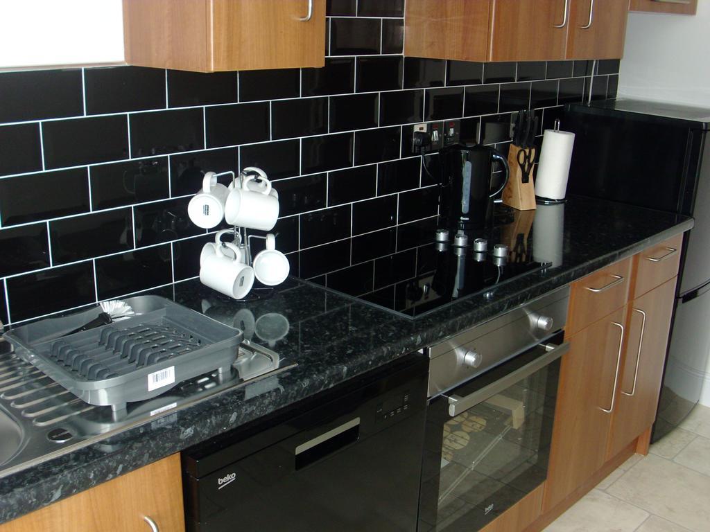 Lockinbar Holiday Apartments Tenby Exterior foto