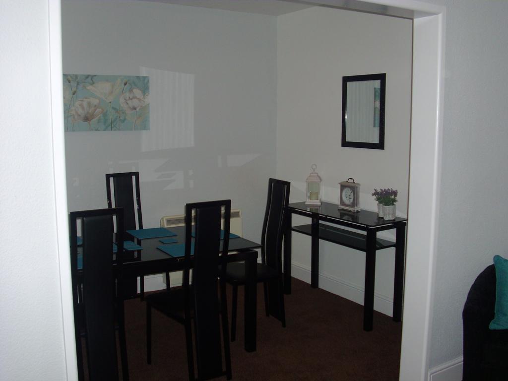 Lockinbar Holiday Apartments Tenby Exterior foto