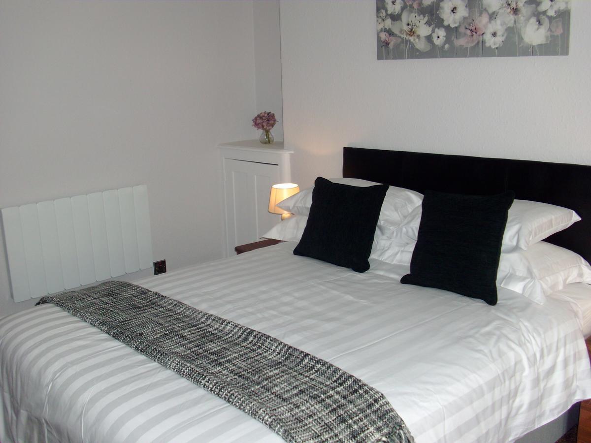 Lockinbar Holiday Apartments Tenby Exterior foto